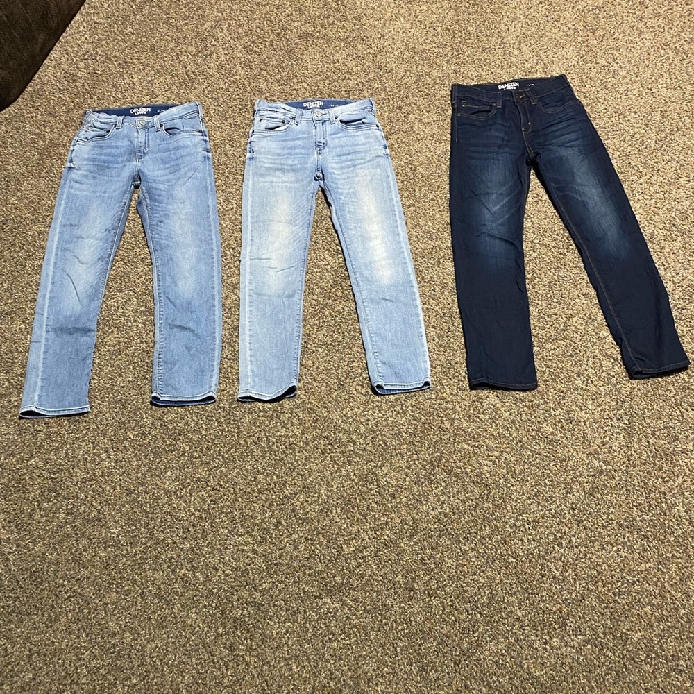 3 pairs of boys Levi’s jeans